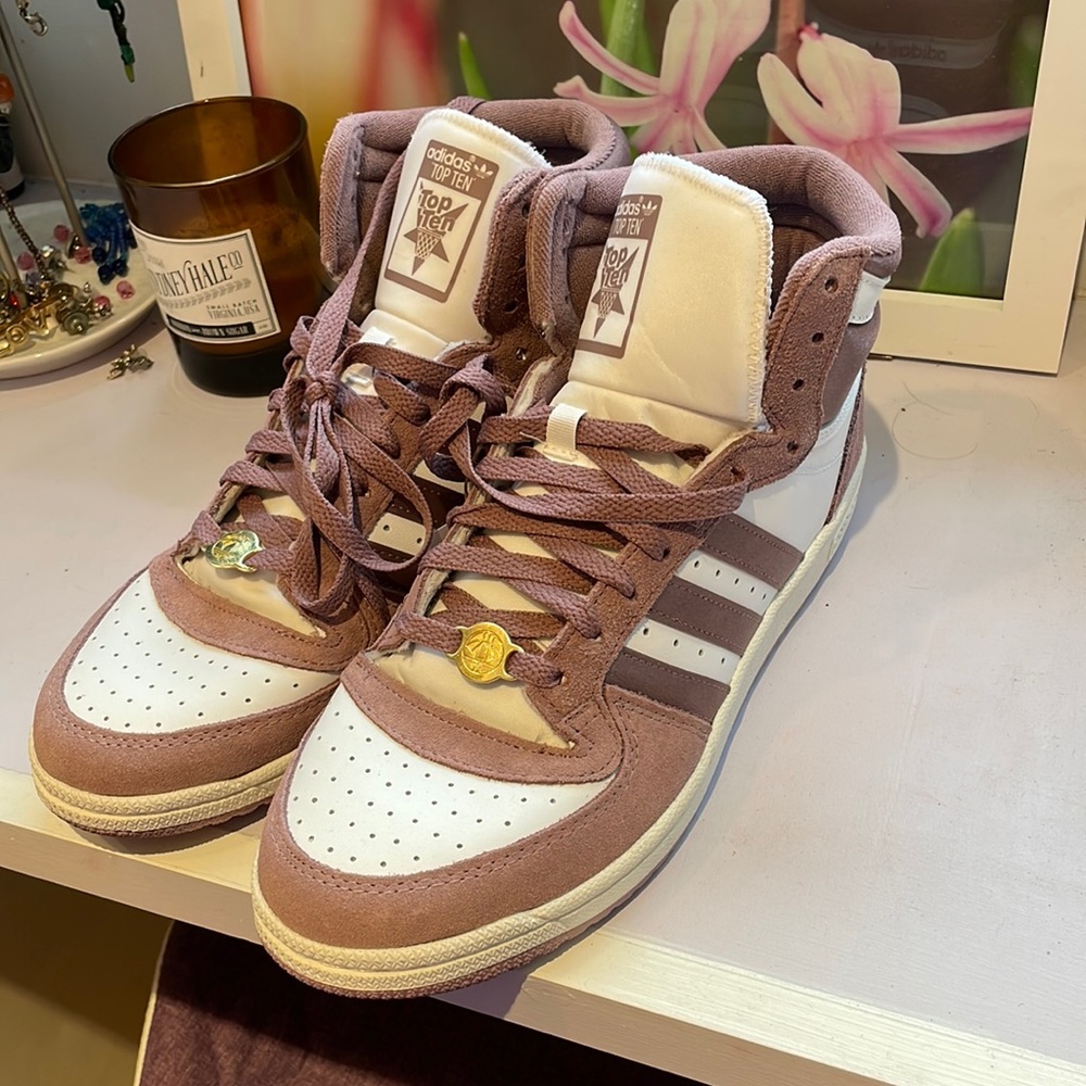 NWT Adidas high top top ten limited edition